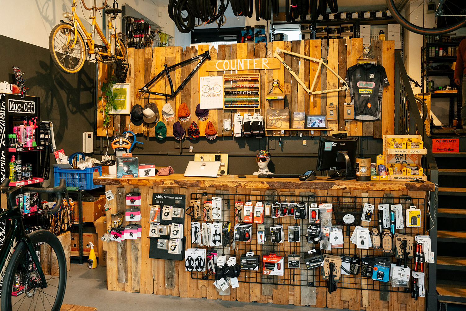 Ruprecht Rides Fahrradladen Heidelberg – Team und Shop Innenansicht 1